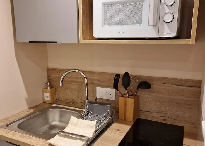 Studio Appart'Hotel *